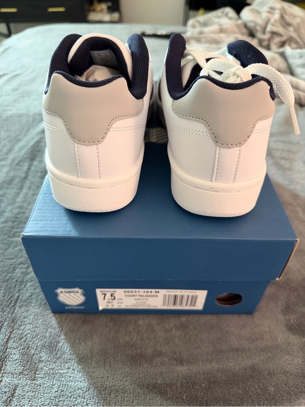 7.5M/ 9W K-Swiss Court Palisades White Sneakers with Red & Navy Stripes - Picture 6 of 6